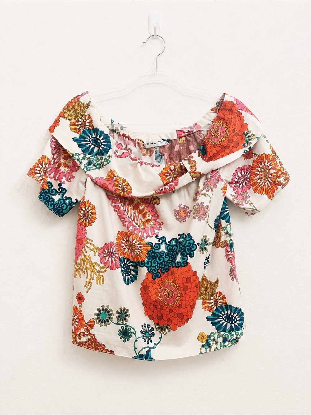 Trina Turk EUC Off-Shoulder Floral Blouse
